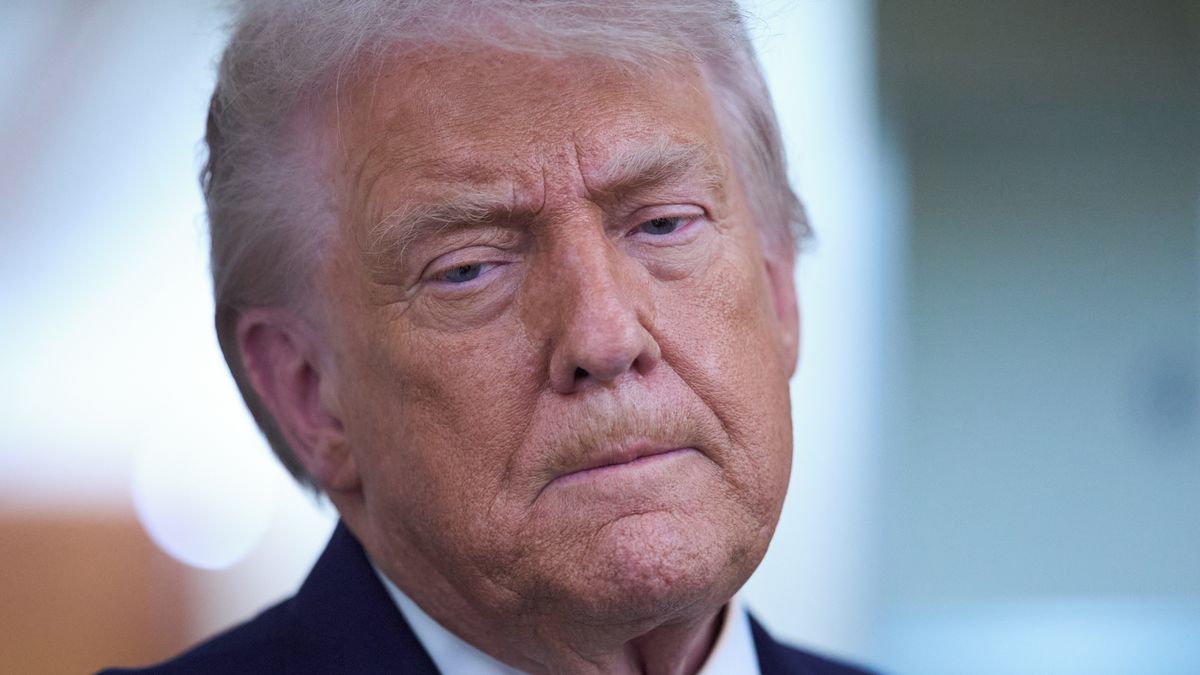 Trump: Ještě s Íránem chceme jednat, snad nebudeme muset použít sílu